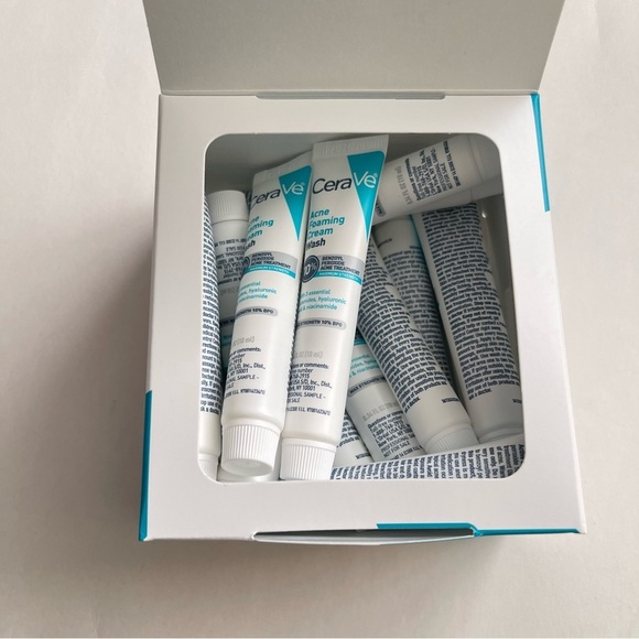 Cerave Acne Foaming Cream Wash 10% Benzoyl Peroxide Box of 15 Tubes 0.34 fl oz - Picture 2 of 6